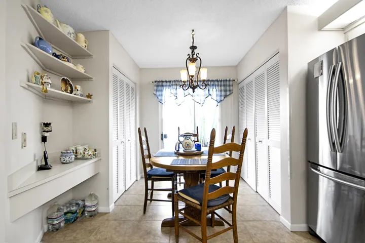 6189 Riverwalk_Unit 2_006