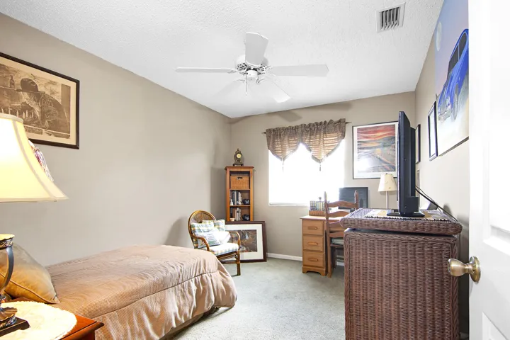 6189 Riverwalk_Unit 2_016
