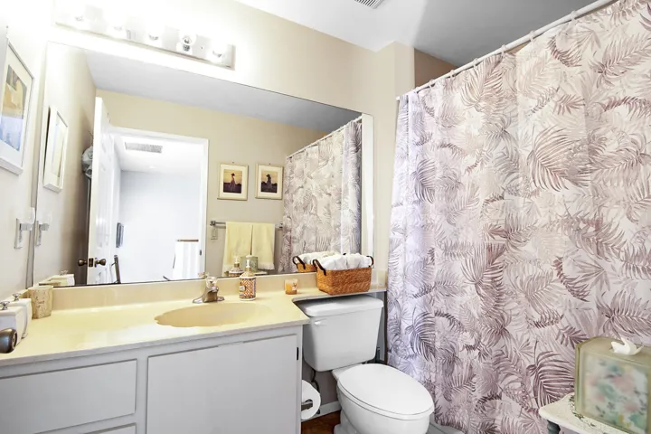 6189 Riverwalk_Unit 2_017