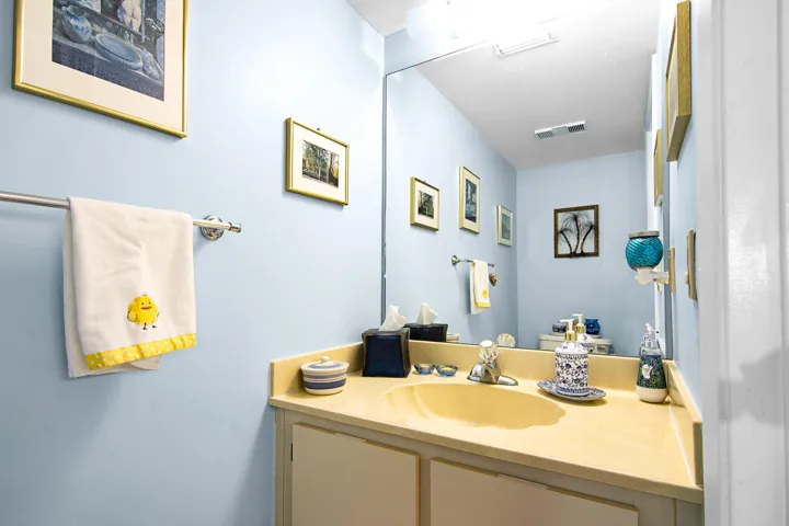 6189 Riverwalk_Unit 2_012