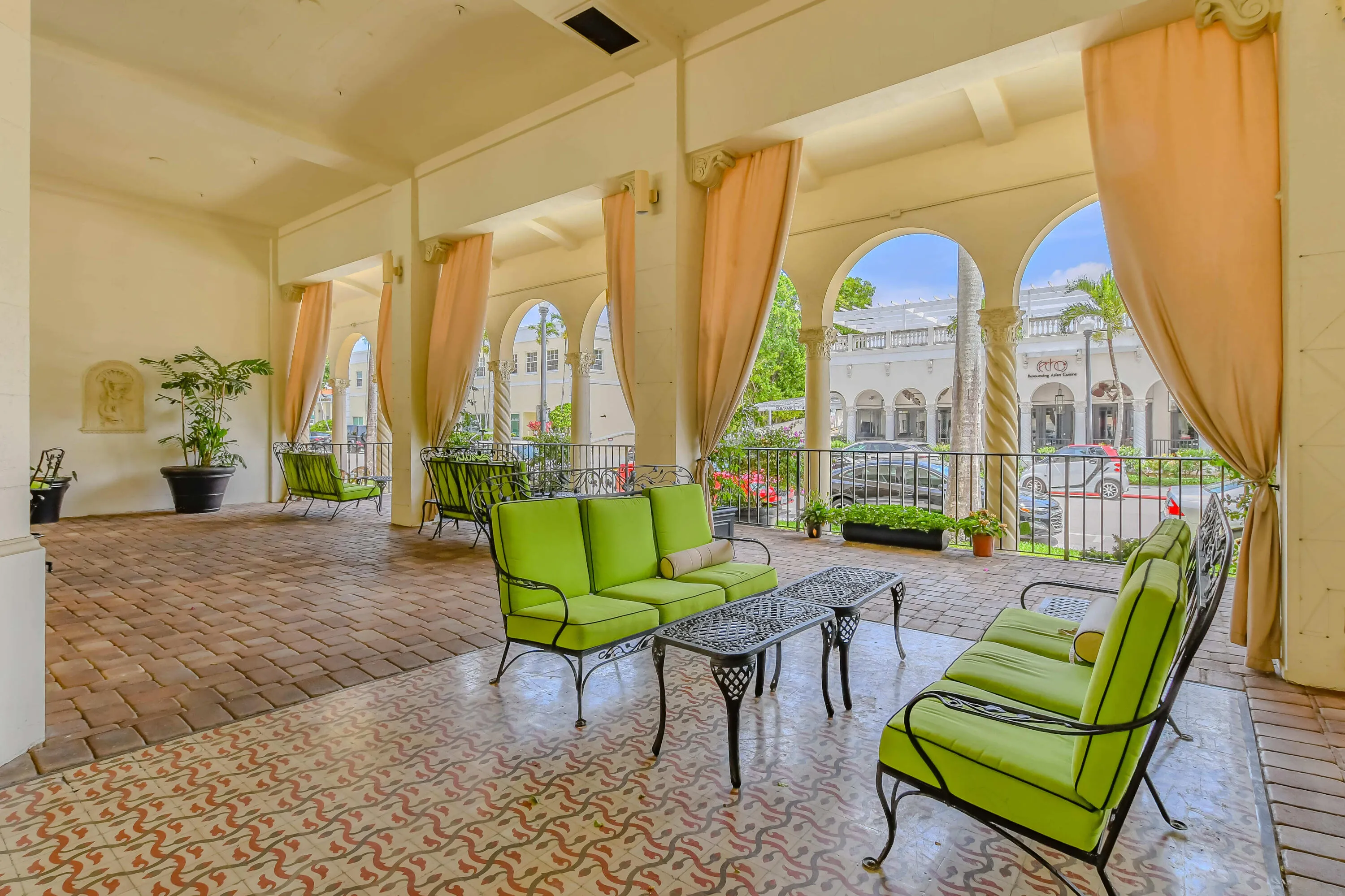 Palm Beach Hotel Condo