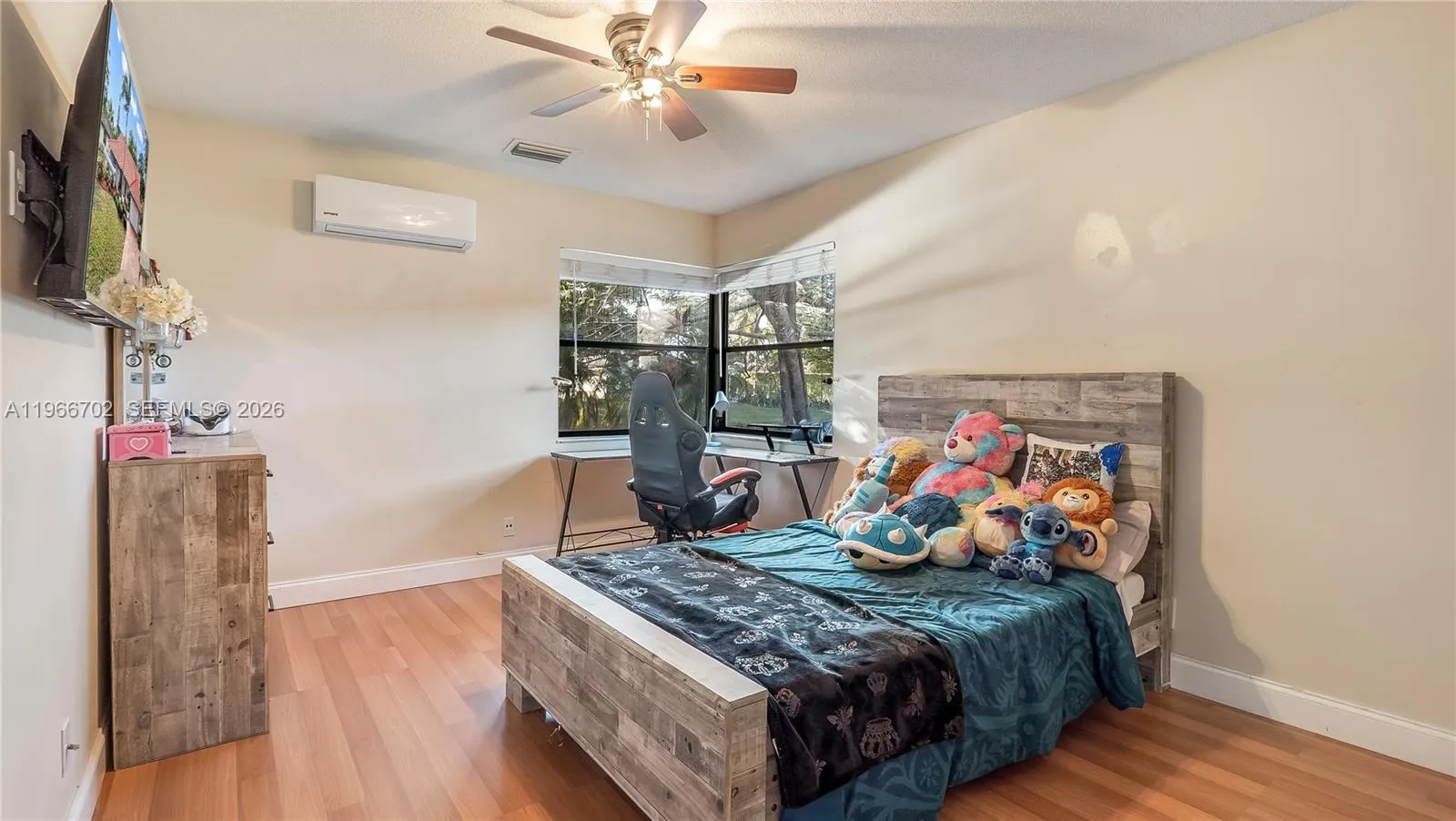 Photo 42