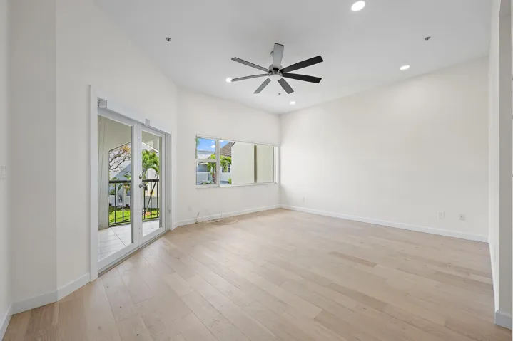 1000 N US Hwy 1 Apt 652-17