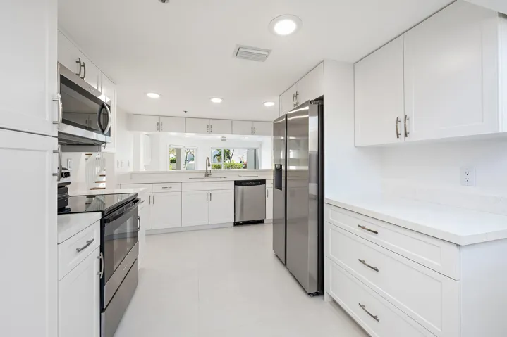 1000 N US Hwy 1 Apt 652-4