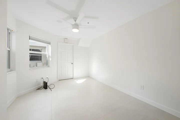 1000 N US Hwy 1 Apt 652-7