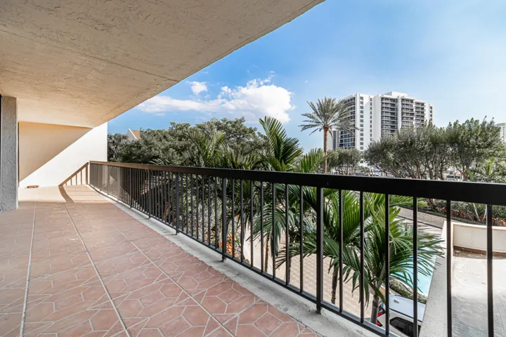 Balcony-B (1)