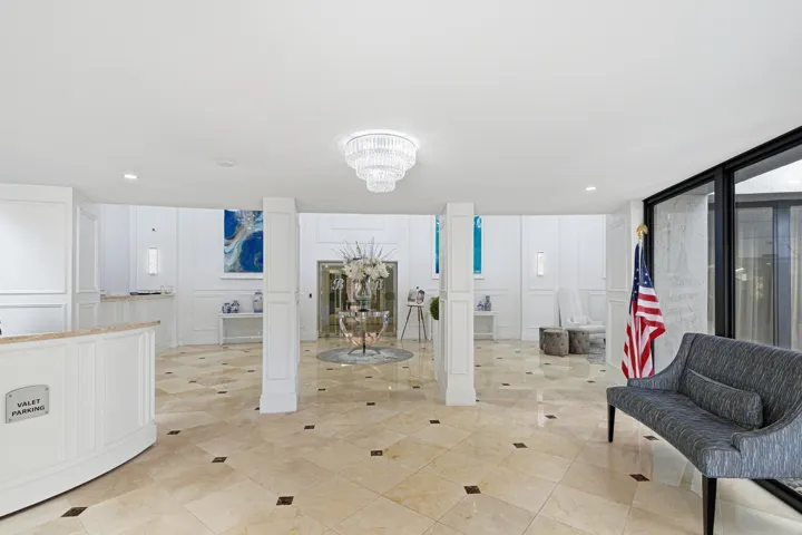 Lobby-B