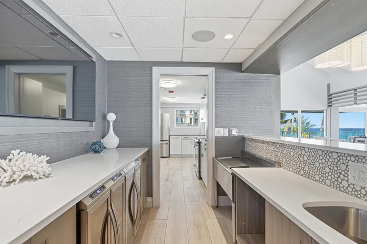 Clubhouse-Lounge-Kitchen