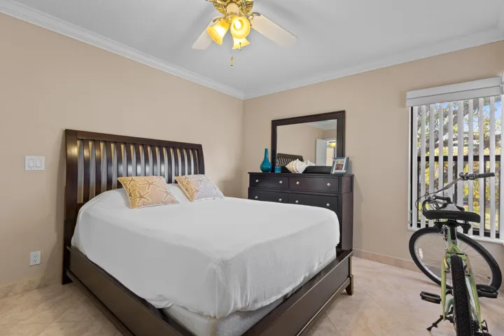 4532 Carambola Cir S by Skybankpro.com P