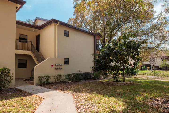 4532 Carambola Cir S