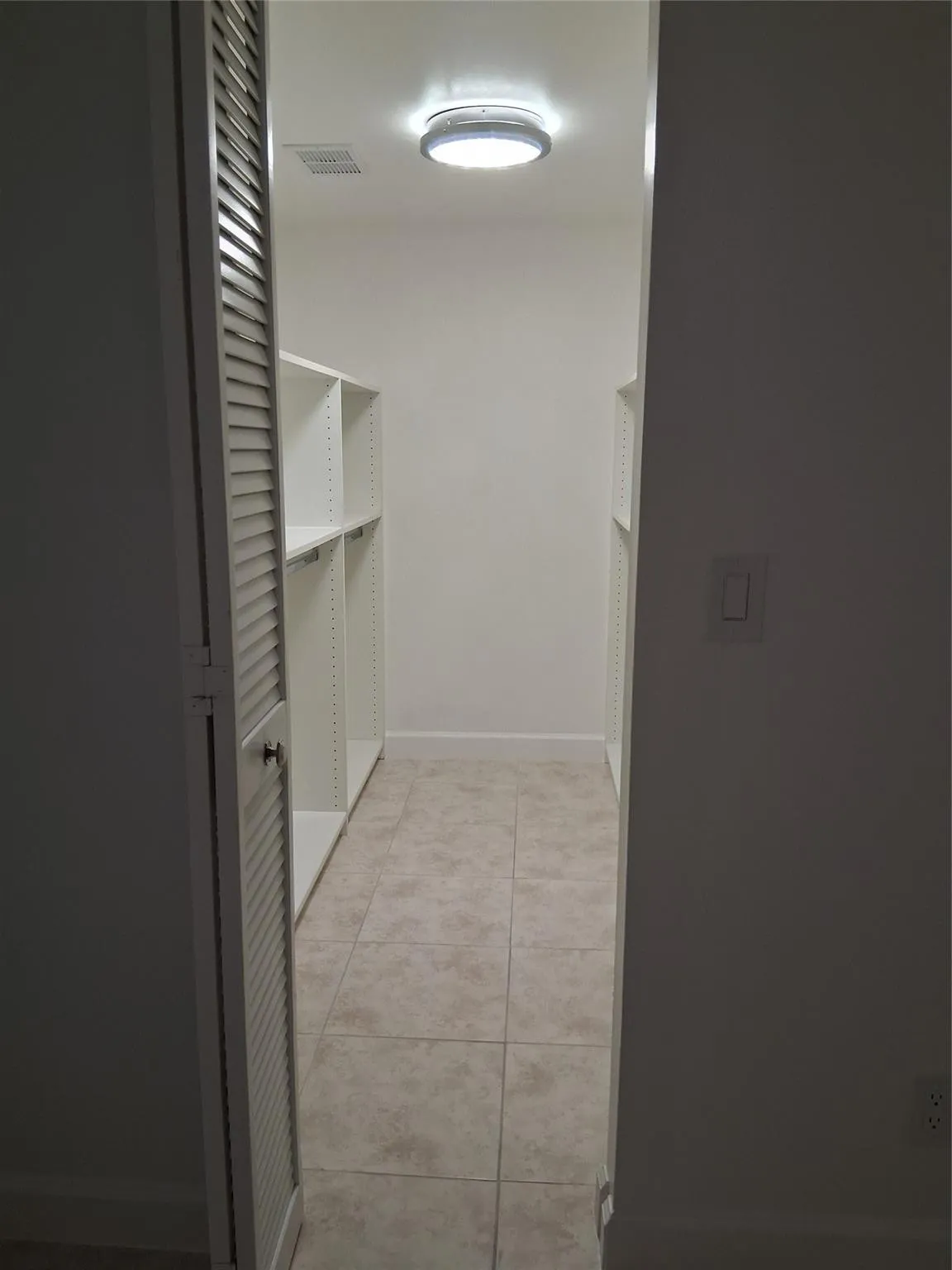Master Walk In Closet