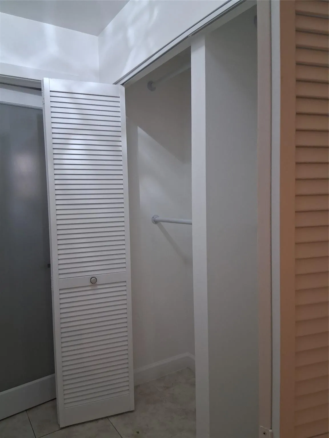 Master Room Addtnl Closets