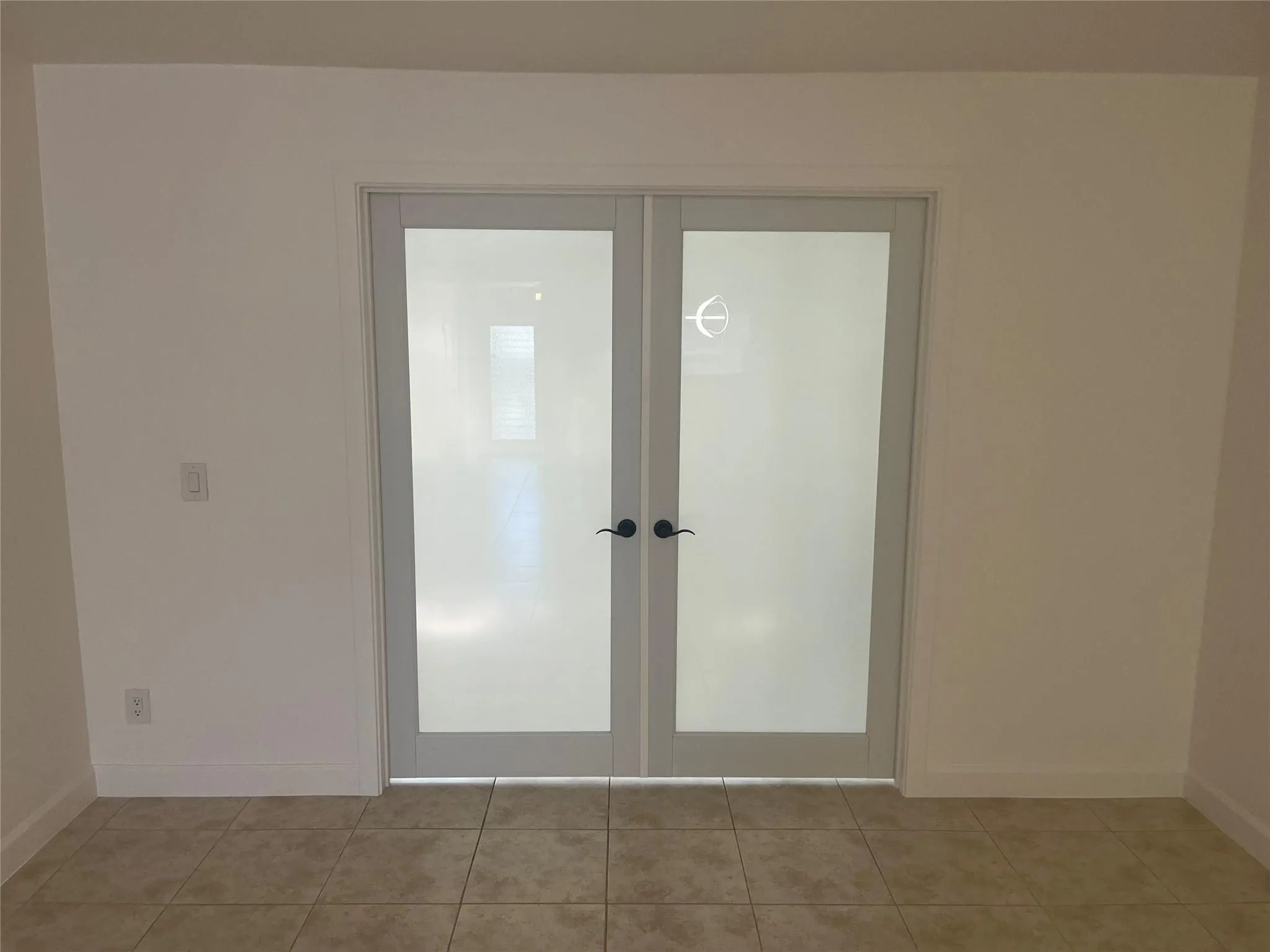 Private Enclosed Balcony Double Frosted Glass Doors