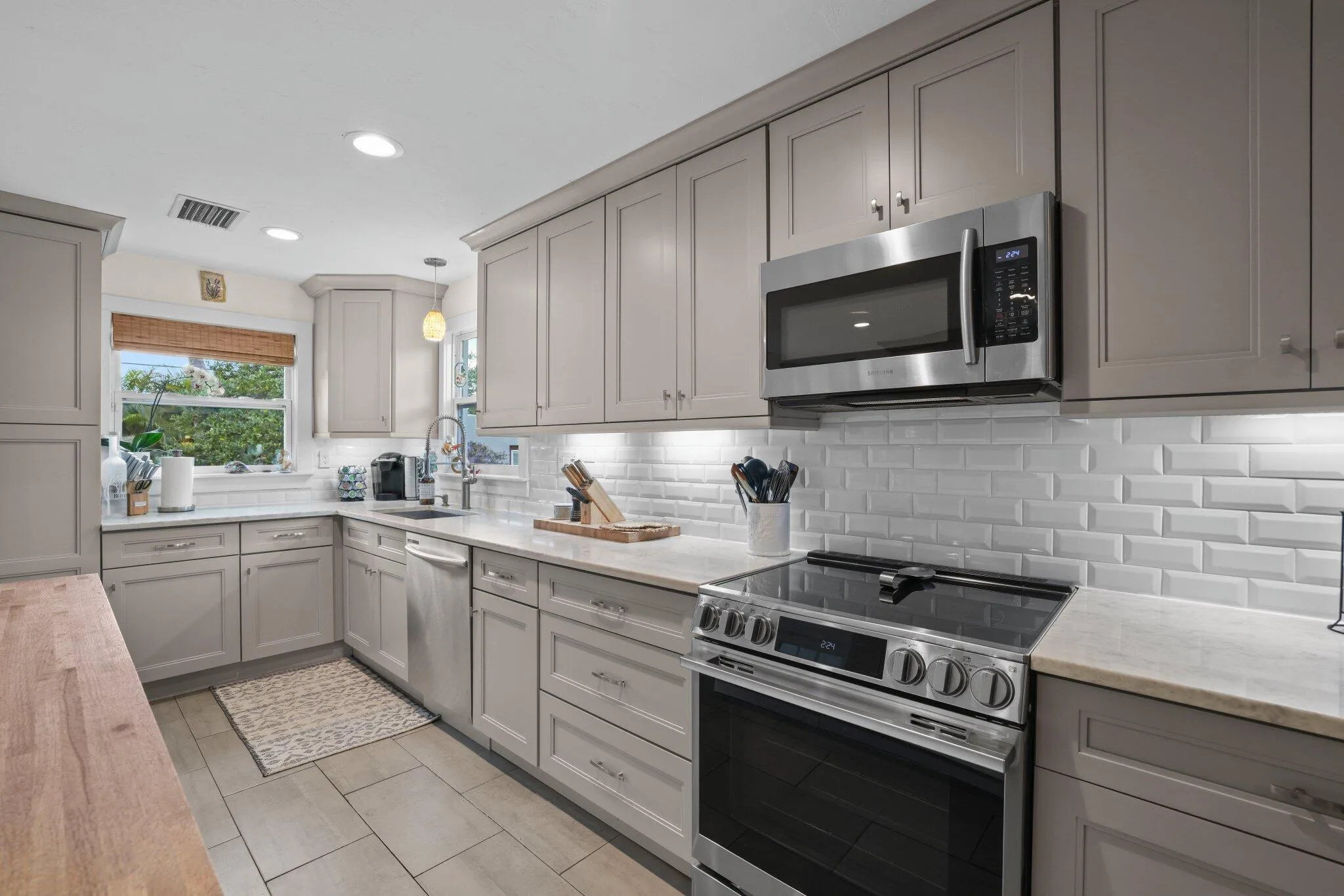 304 Southeast 4th Ave - 16.jpg-SMALL