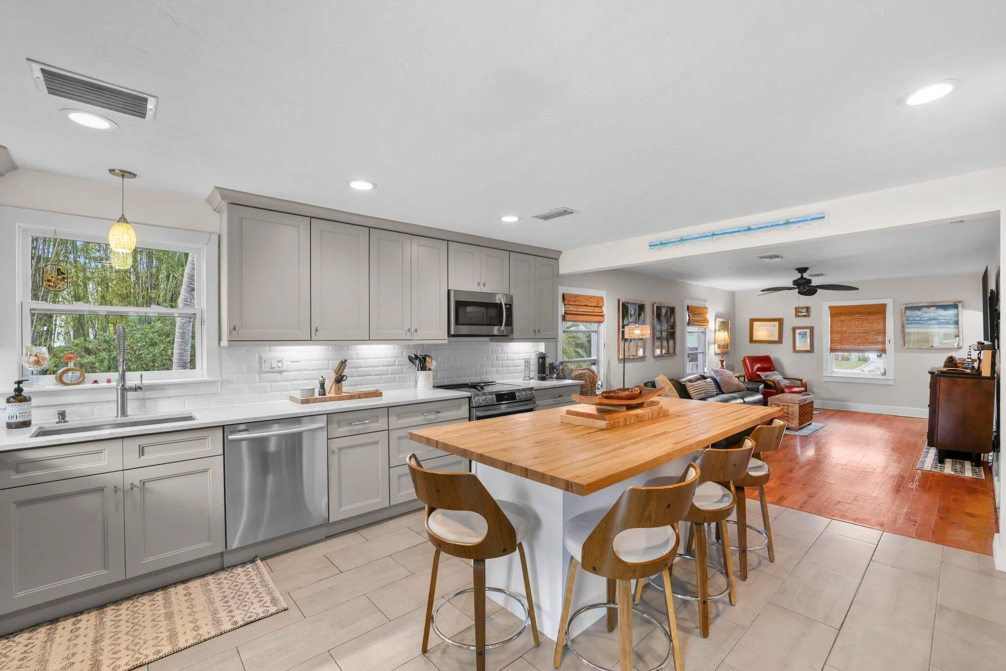 304 Southeast 4th Ave - 19.jpg-SMALL