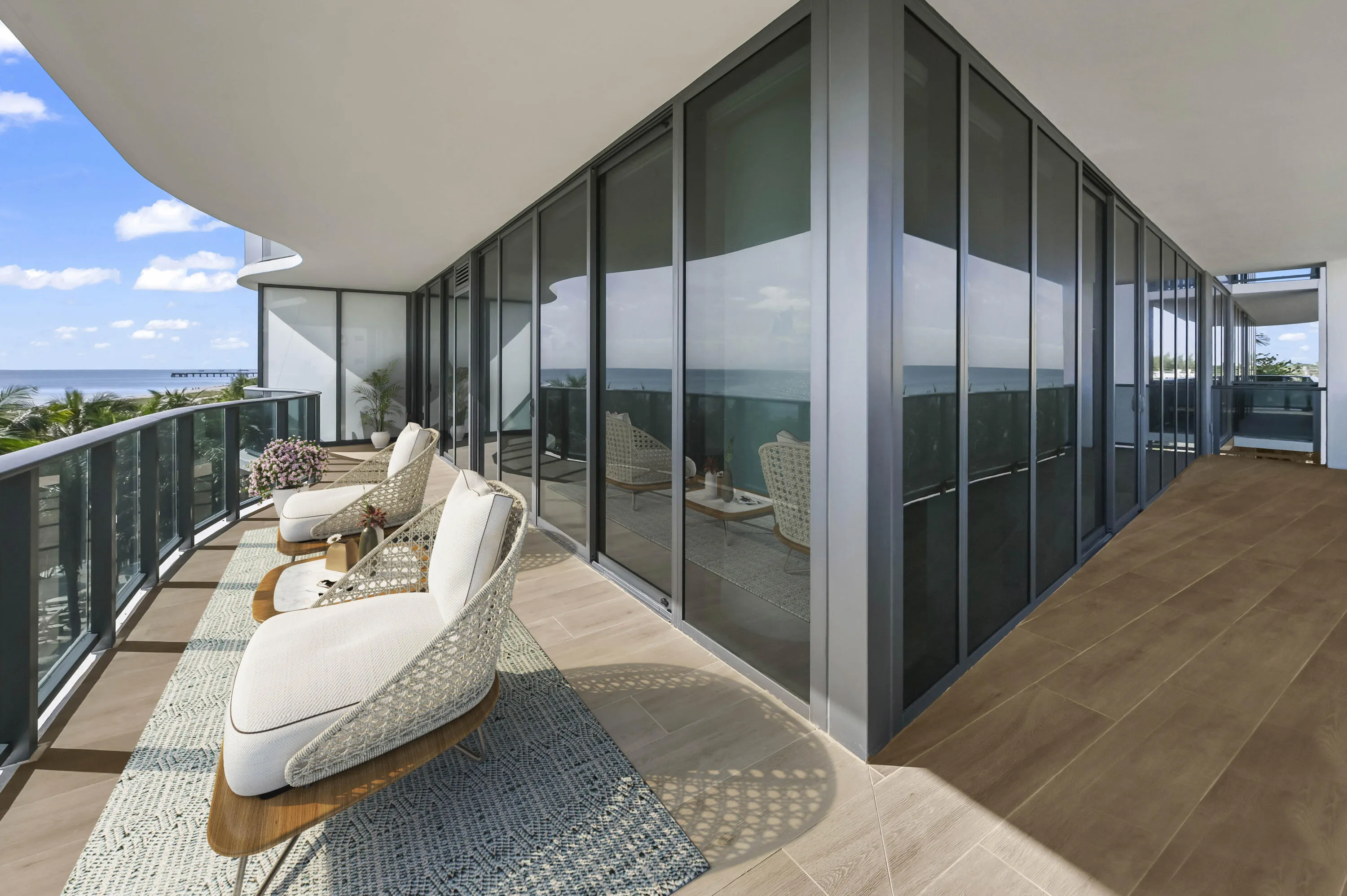 42 Balcony 06_VS