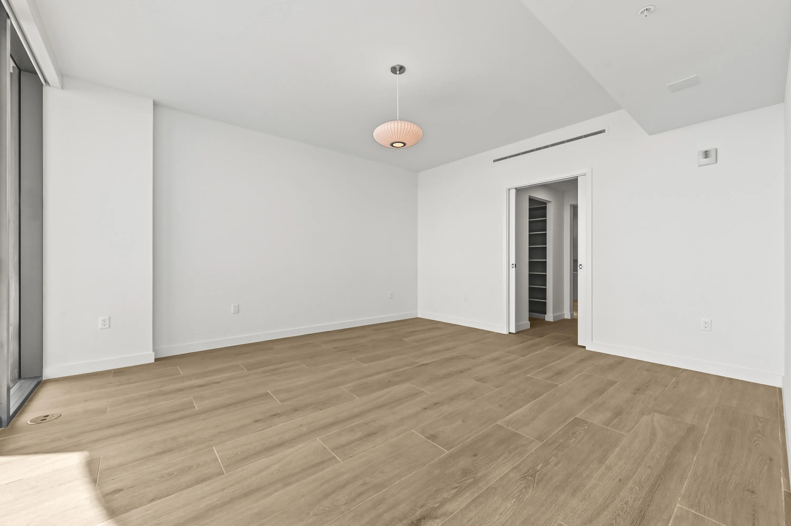 20 Bedroom 01