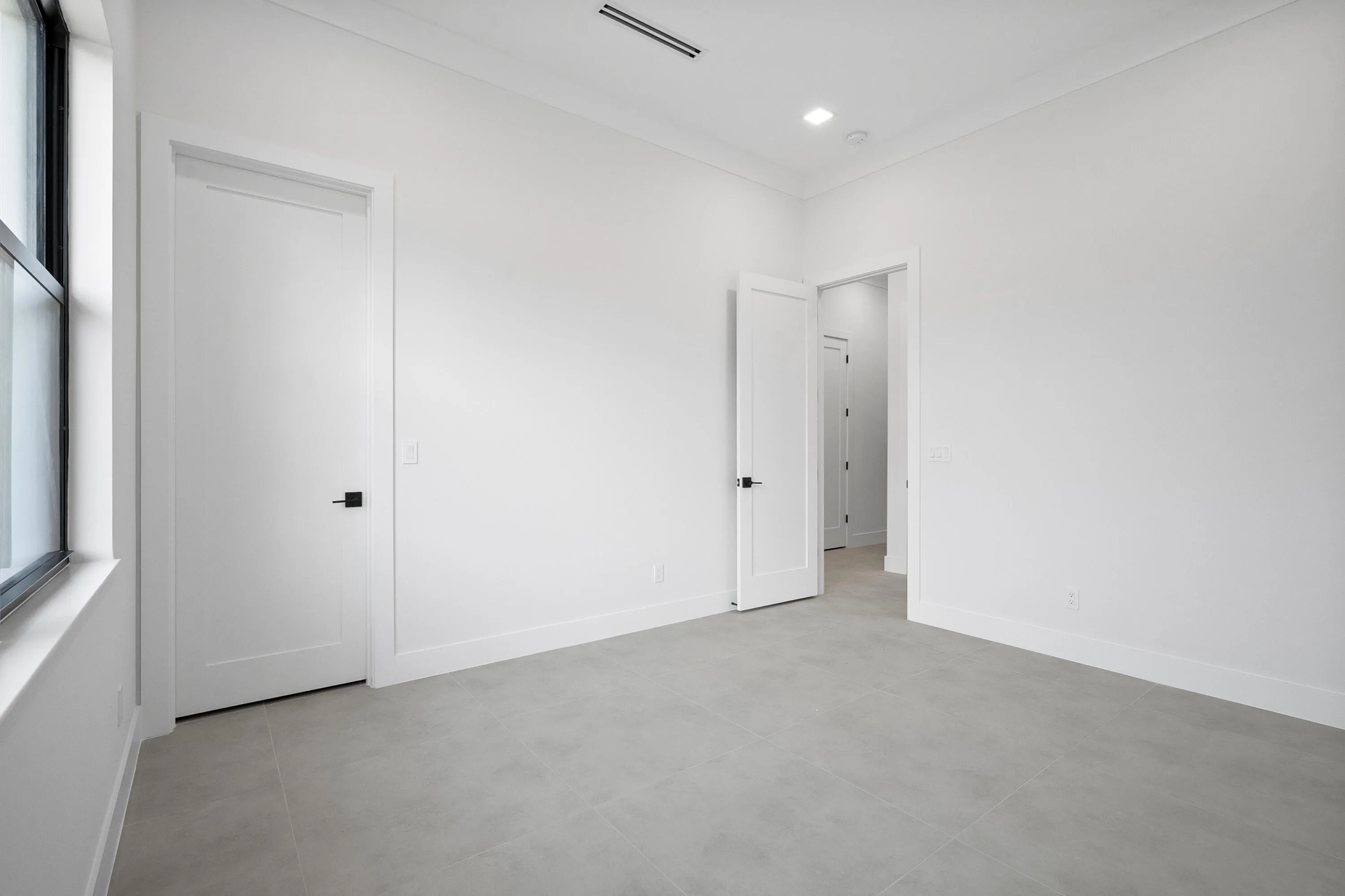 Property photo 123