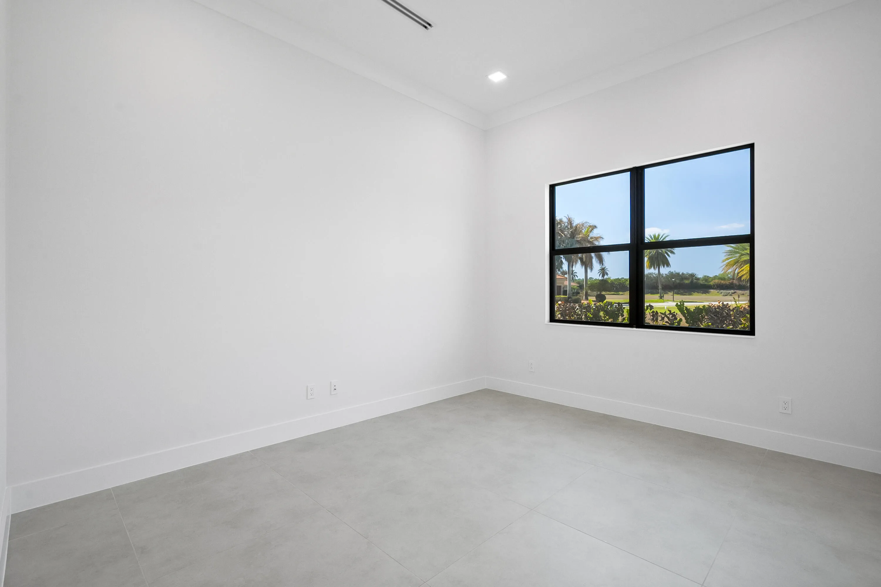 Property photo 121