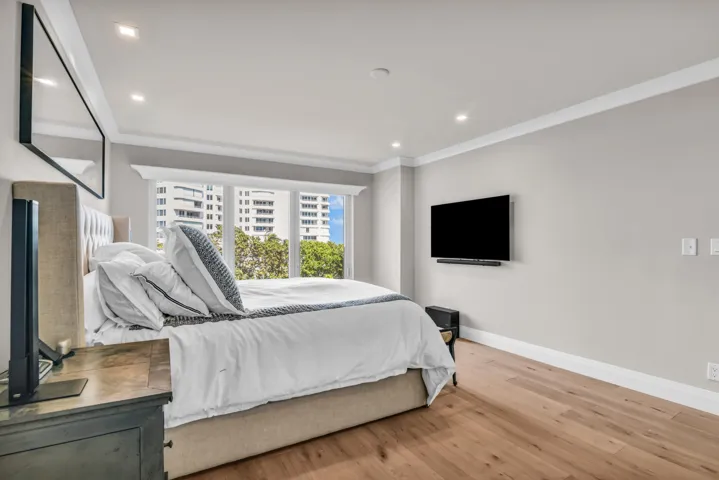 Primary suite