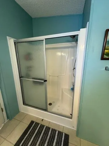 Main Bathroom 3