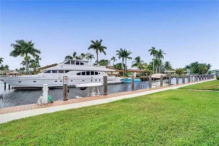 COASTAL LIVING AT ITS BEST FOR BEACH & BOAT LOVERS IN LAUDERDALE BY THE SEA. THIS NICELY REMODELED UNIT FEATURES 1300 SQ FT, 2 BEDROOMS 2 BATHROOMS LOCATED DIRECTLY ON THE CANAL W/ AMAZING WATER VIEWS ONLY 600 FT FROM THE INTRACOASTAL. KITCHEN FEATURES WHITE SHAKER CABINETS, STAINLESS STEEL APPLIANCES W/ GRANITE COUNTERTOPS, & IN UNIT WASHER/ DRYER. PRIMARY BEDROOM ALSO HAS WATER VIEWS W/ WALK IN CUSTOM CALIFORNIA STYLE CLOSET. UPDATED BATHROOMS, NO FIXED BRIDGES, 3 HEATED POOLS, 3 BBQ AREAS, TIKI HUT.