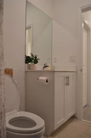 Full Bathroom Upstairs