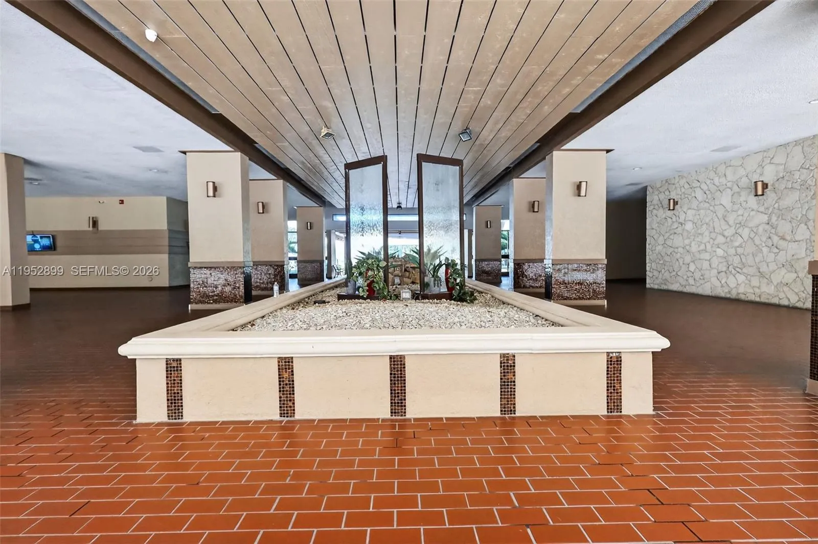 Open air lobby