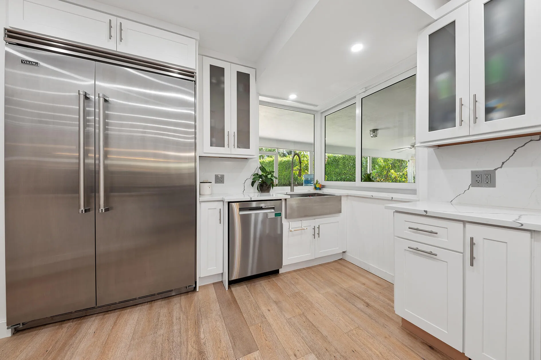 Viking appliance suite