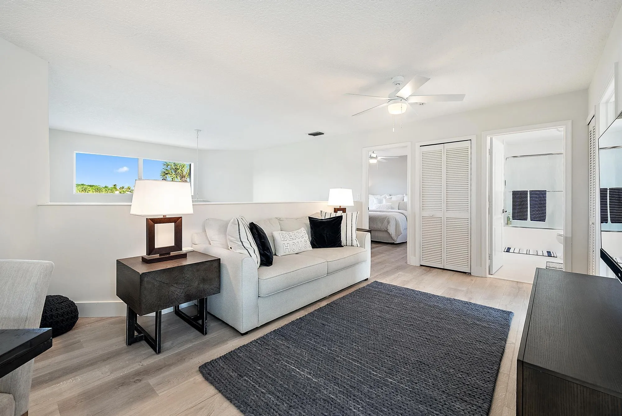 upstair lounge area