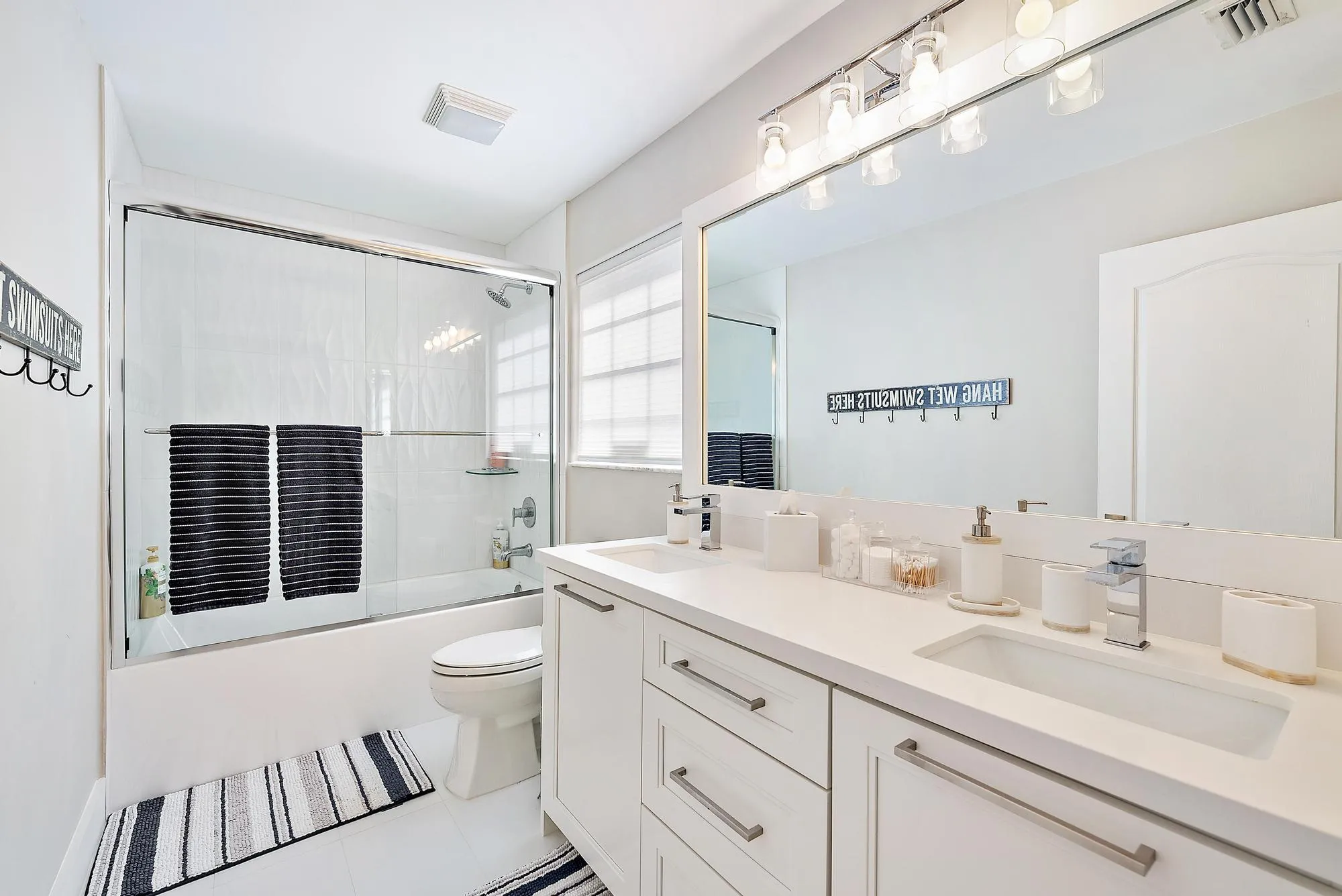upstairs guest bathroom
