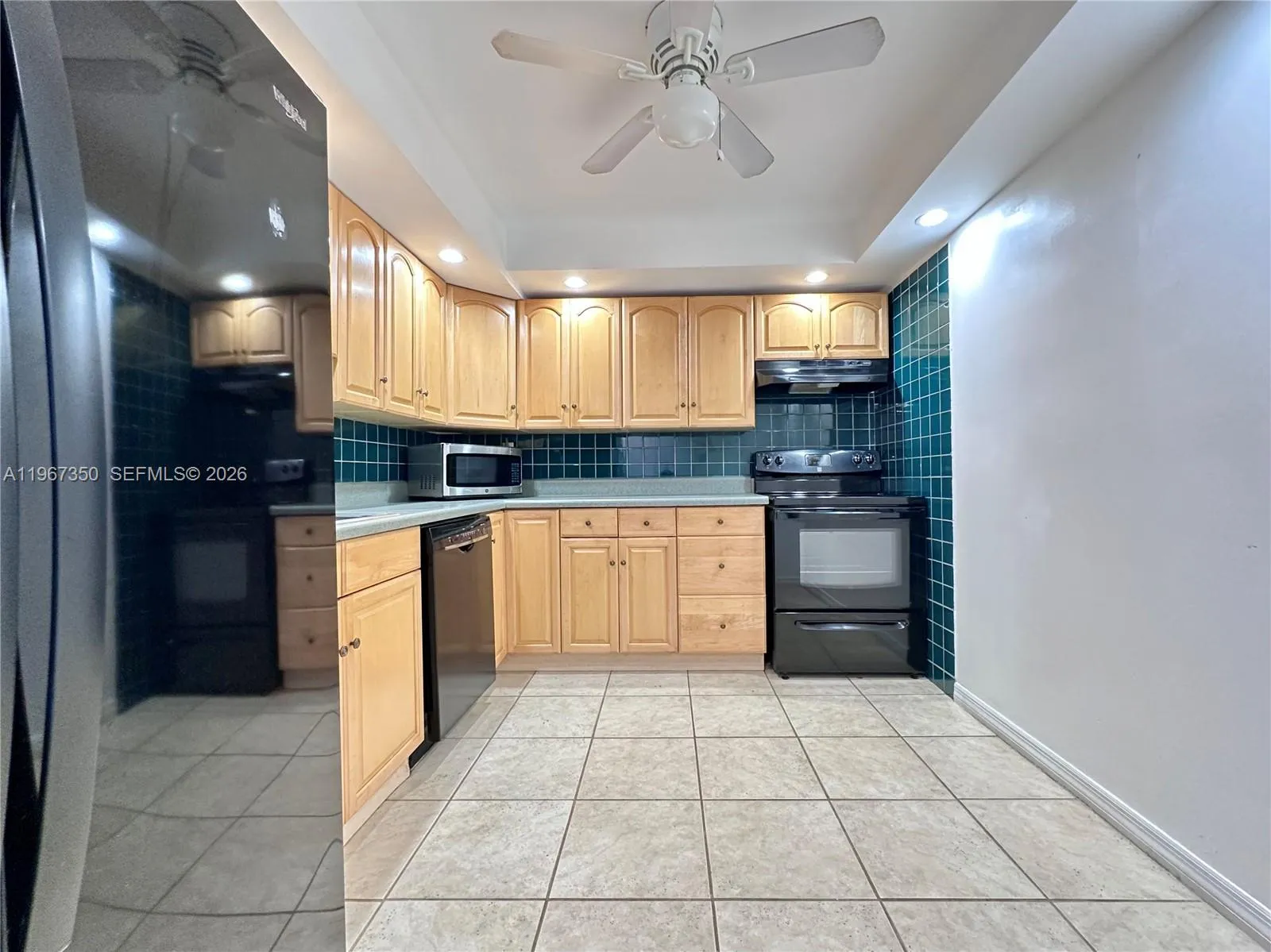 800 Parkview Drive, Unit #1007 - FOR RENT.Three Islands, Hallandale Beach, FL 33009. Florida. Oceanview Park Condominium.