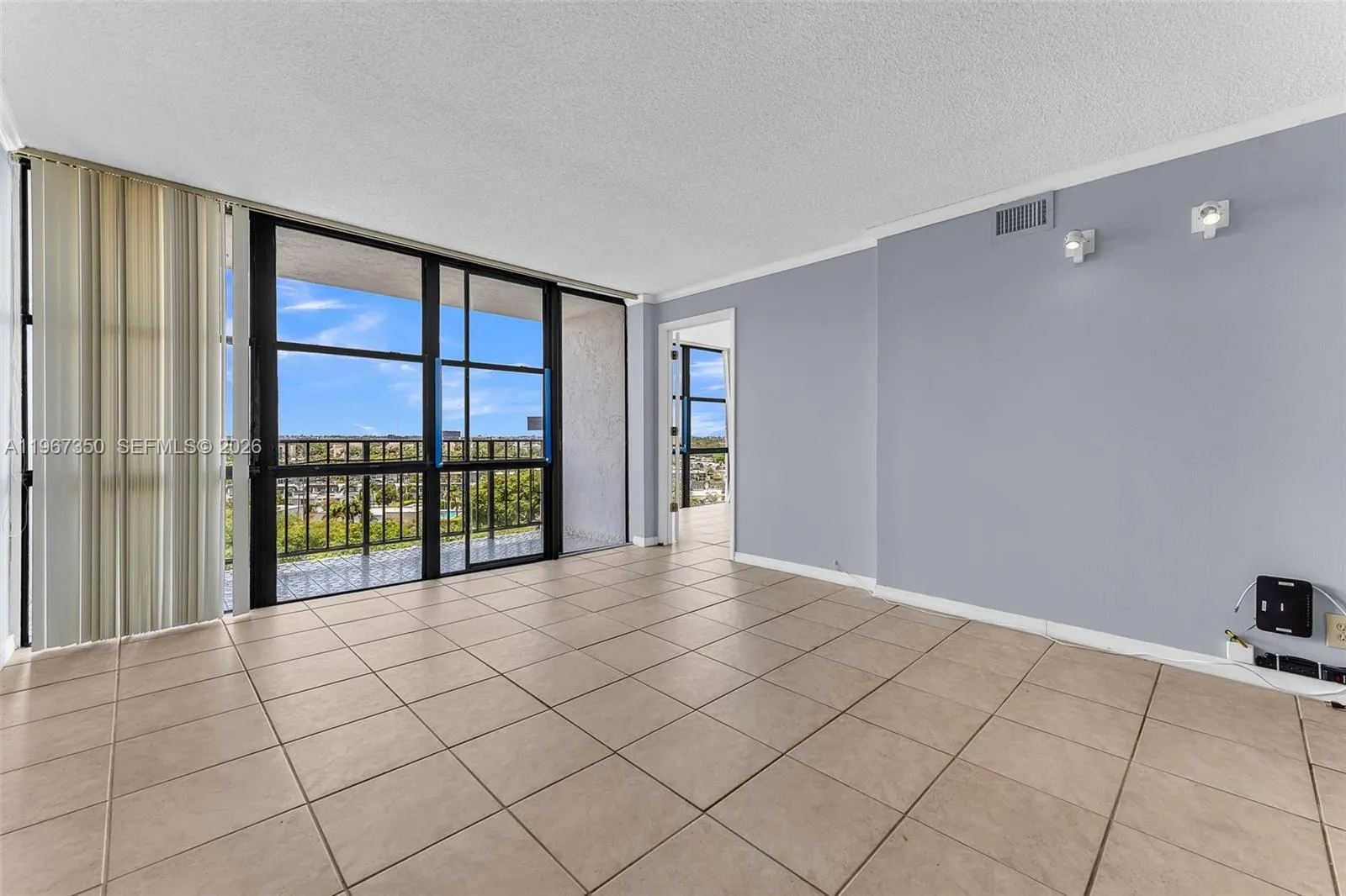 800 Parkview Drive, Unit #1007 - FOR RENT.Three Islands, Hallandale Beach, FL 33009. Florida. Oceanview Park Condominium.