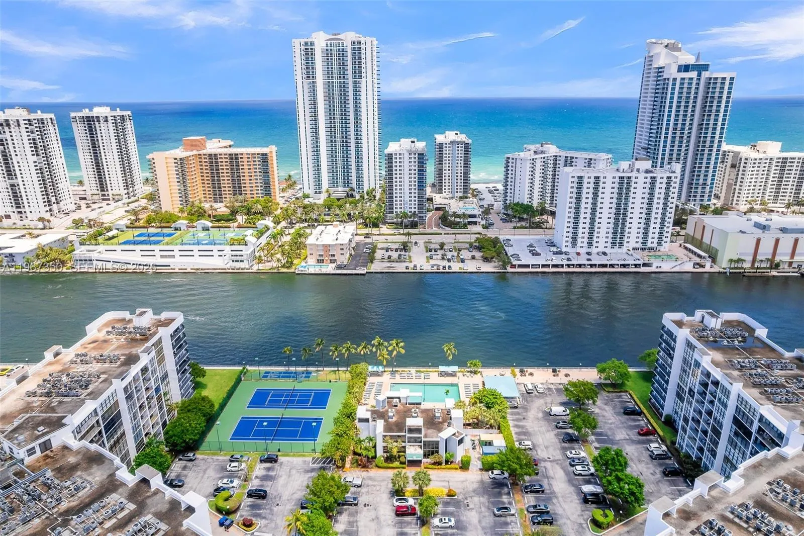 800 Parkview Drive, Unit #1007 - FOR RENT.Three Islands, Hallandale Beach, FL 33009. Florida. Oceanview Park Condominium.