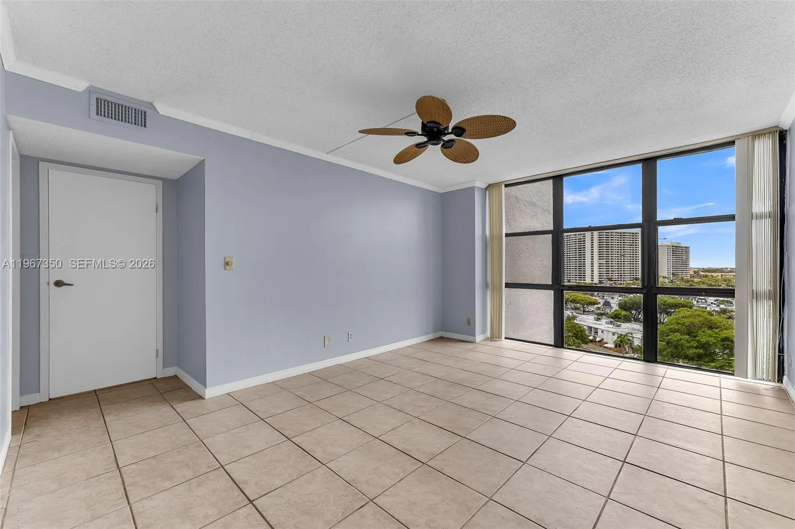 800 Parkview Drive, Unit #1007 - FOR RENT.Three Islands, Hallandale Beach, FL 33009. Florida. Oceanview Park Condominium.