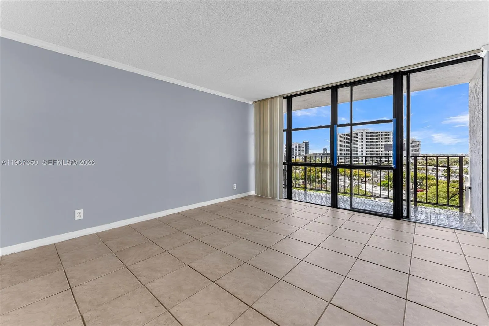 800 Parkview Drive, Unit #1007 - FOR RENT.Three Islands, Hallandale Beach, FL 33009. Florida. Oceanview Park Condominium.