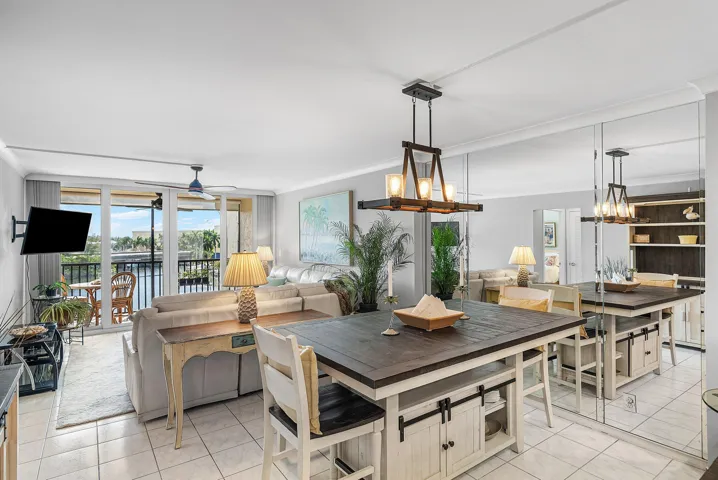 008-7RoyalPalmWay-507-BocaRaton-FL-33432