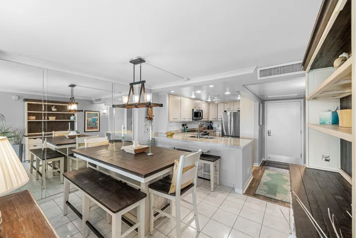 009-7RoyalPalmWay-507-BocaRaton-FL-33432