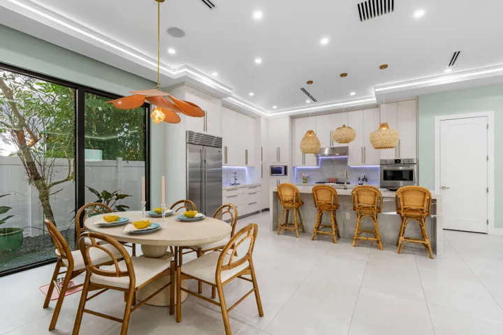 KitchenDining2