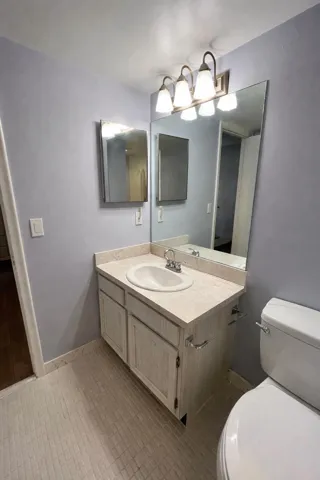 1 Royal Palm Way 305 Bathroom Vanity Are