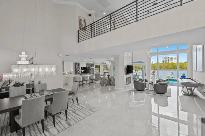 Open-Concept Living & Dining