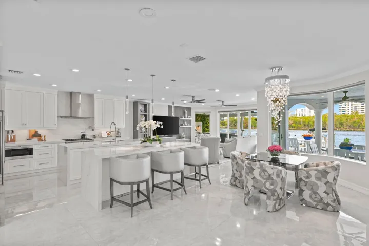 Breakfast area
