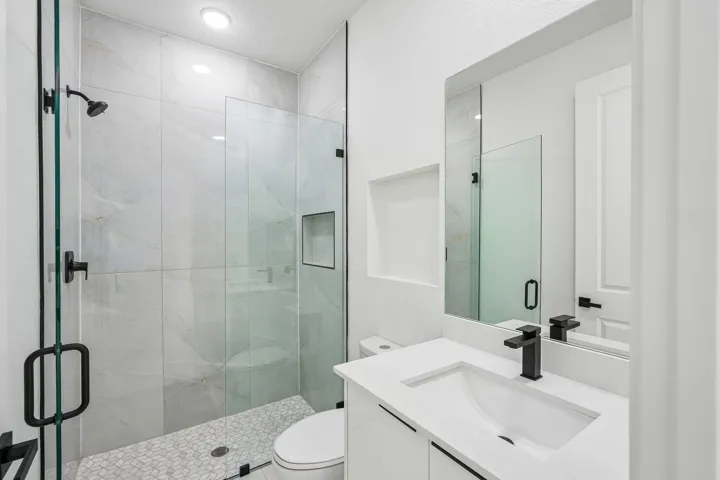 18-web-or-mls-W Broad Cir-S2404-018