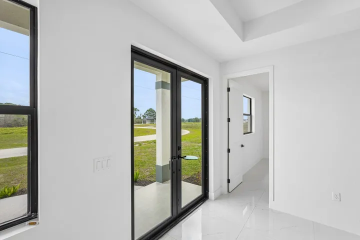 5-web-or-mls-W Broad Cir-S2404-005