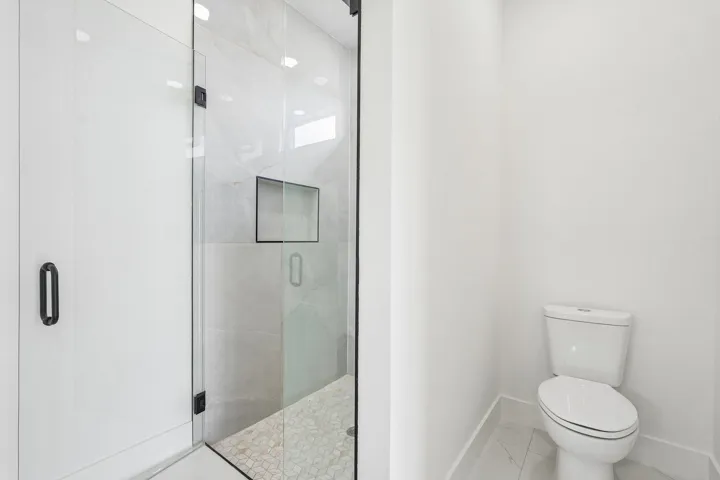 31-web-or-mls-W Broad Cir-S2404-031