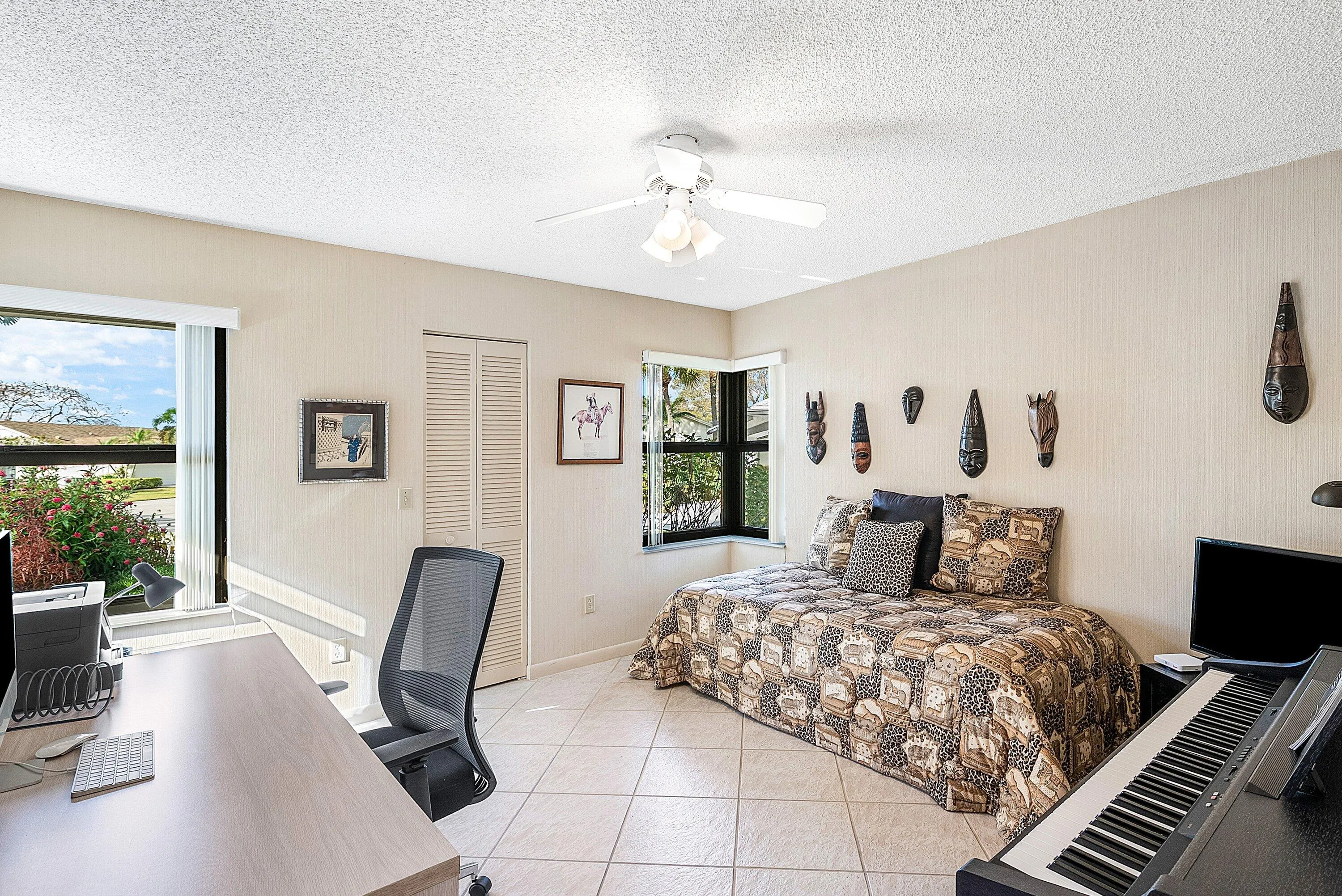 2nd Sunny Bedroom