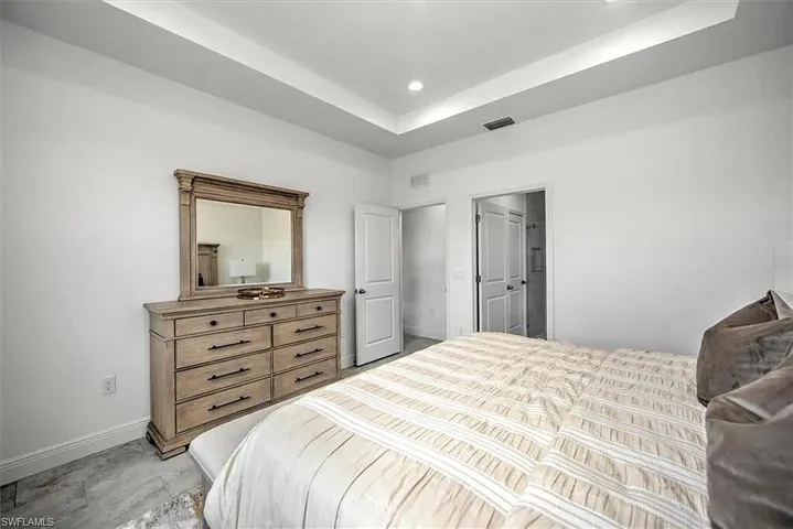 15-web-or-mls-S Castle Cir-S2204-015