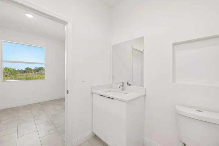 14-web-or-mls-S Castle Cir-S2204-014
