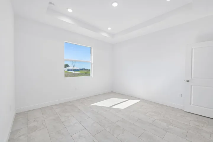 21-web-or-mls-S Castle Cir-S2204-021