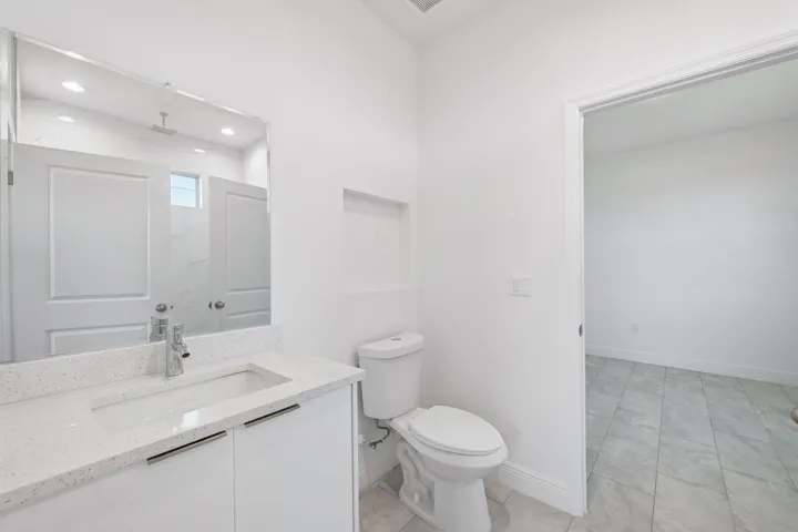 26-web-or-mls-S Castle Cir-S2204-026